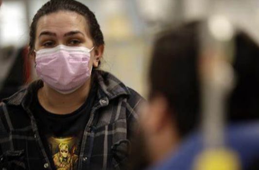 呼吸过你呼吸的空气，就会……染上流感？