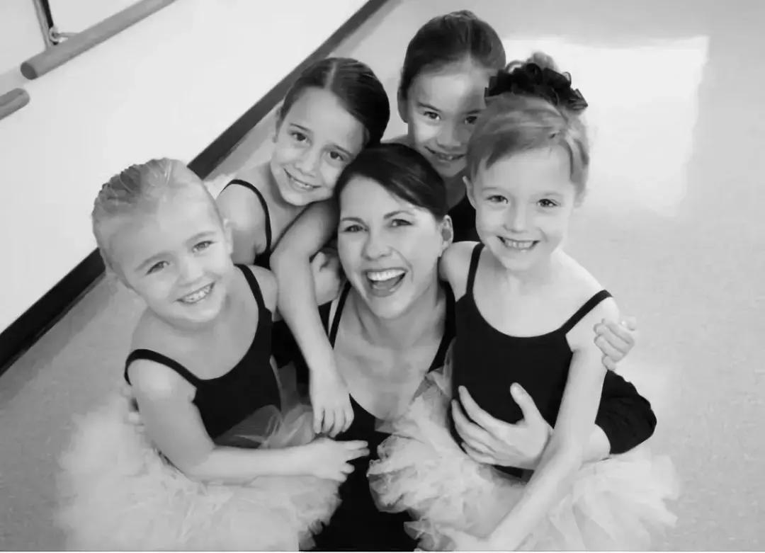 集颜值与实力并存的舞蹈老师,舞蹈中的魔鬼老师