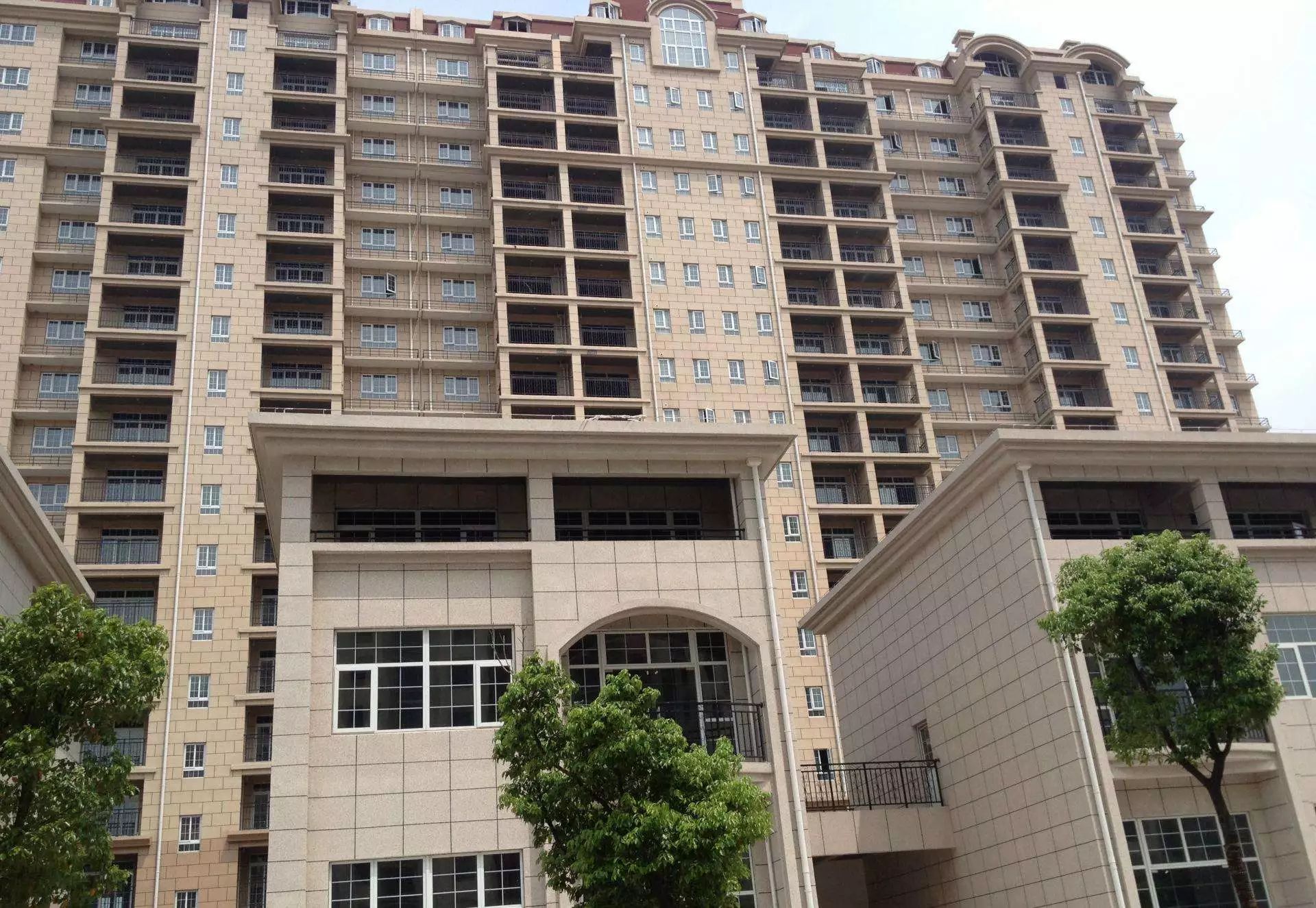 外墙涂料不喷罩面漆可以吗,内墙底漆和外墙底漆有什么不同