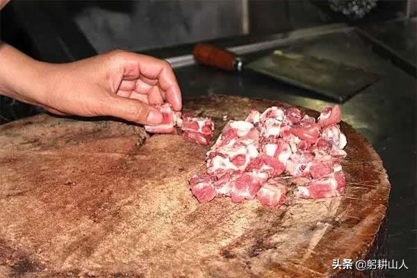 水煮糖醋排骨怎么发黑,色泽发黑的糖醋排骨