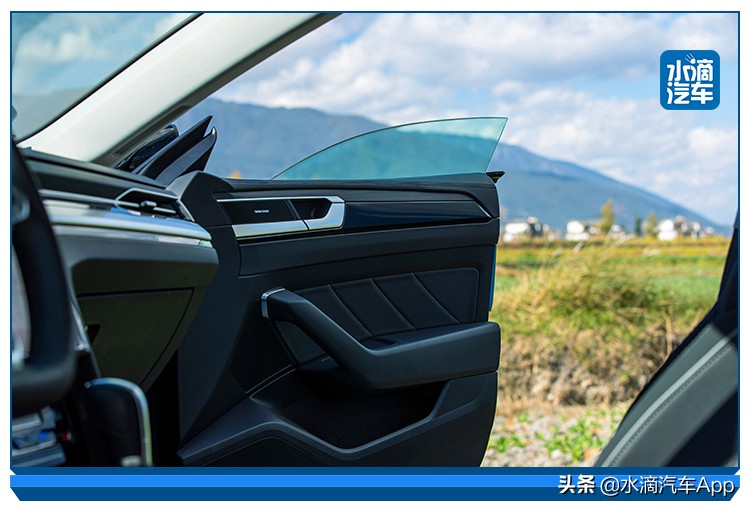 租跑车去旅游,租跑车云南自驾游