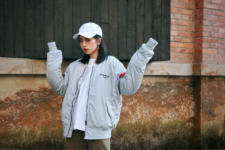 陈冠希亲曝联名新鞋,三条杠陈冠希联名