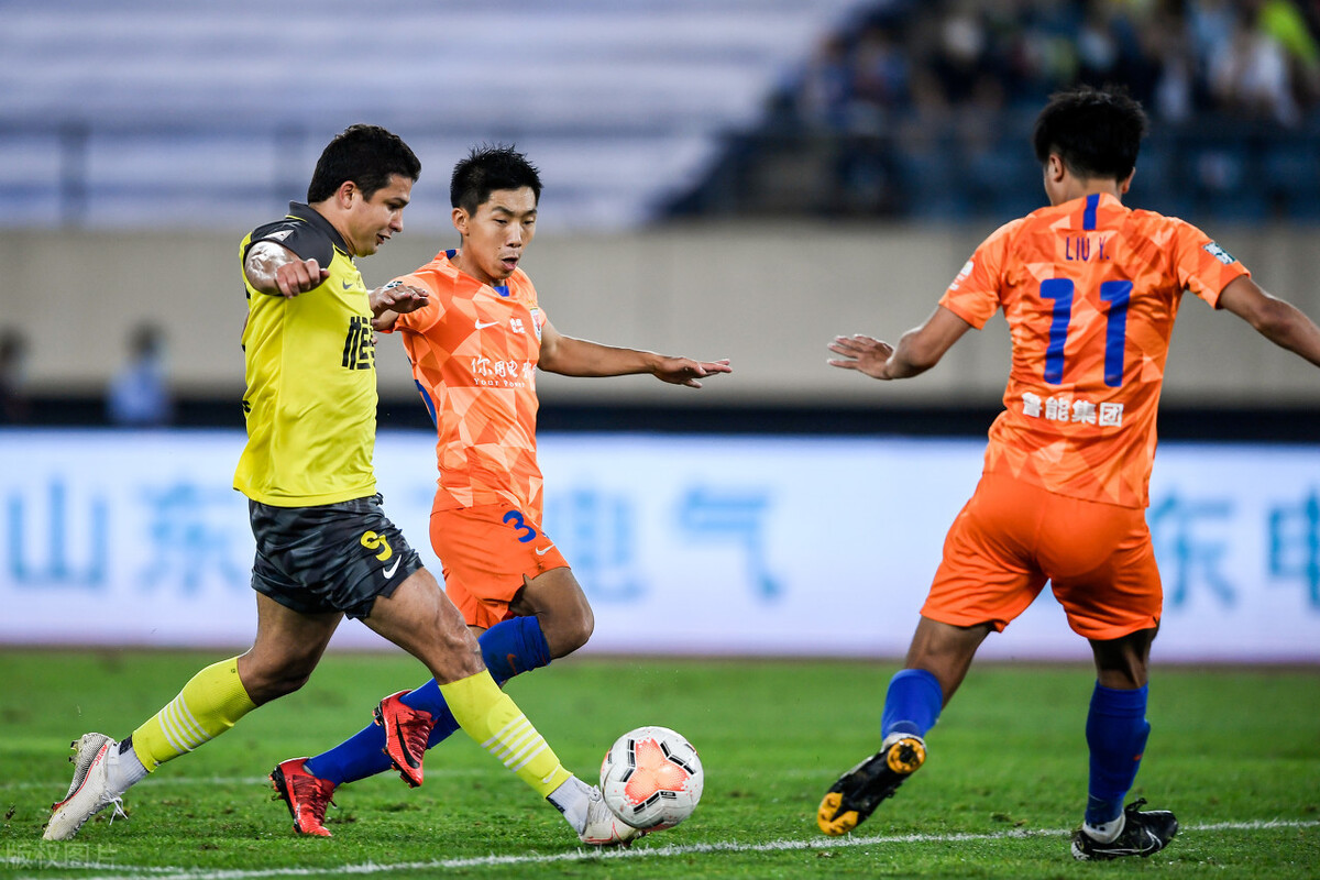 陈戌源为什么在上港46年没被骂过，到足协一年多骂声不断？