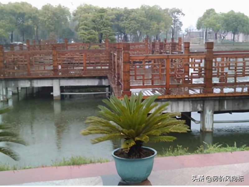 南昌市5-10年房龄，二手房挂牌价14908元，共计364个小区