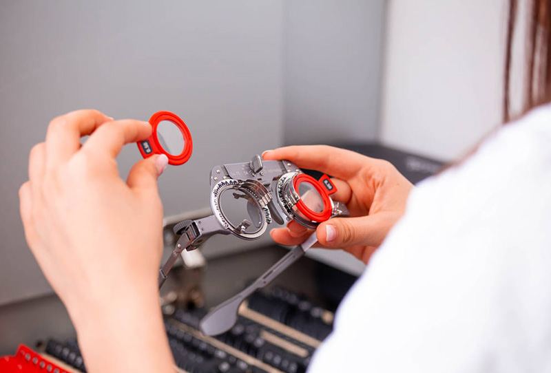 网上配镜如何完善视力档案,网上配镜检查视力流程