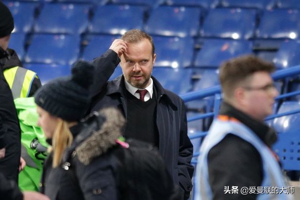 曼联名宿费迪南德,曼联名宿排队向穆帅道歉