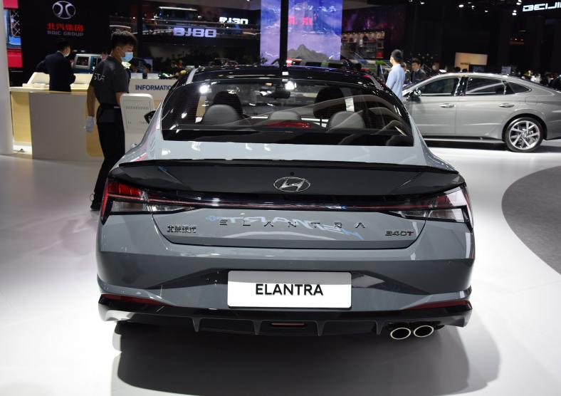 开完朗逸再开悦动,开完大众宝来再开大众朗逸