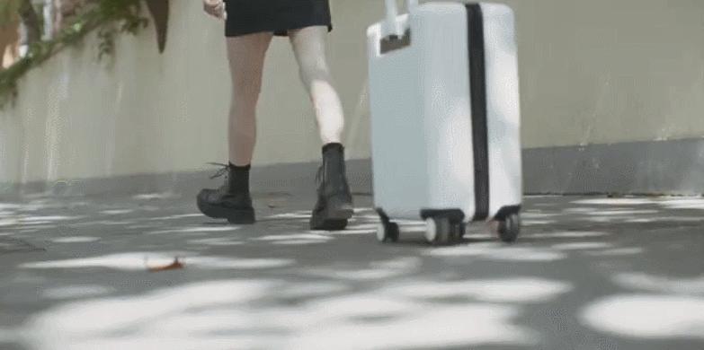小米众筹酷哇旅行箱评测：自动跟随无需牵拉，还可直接带上飞机