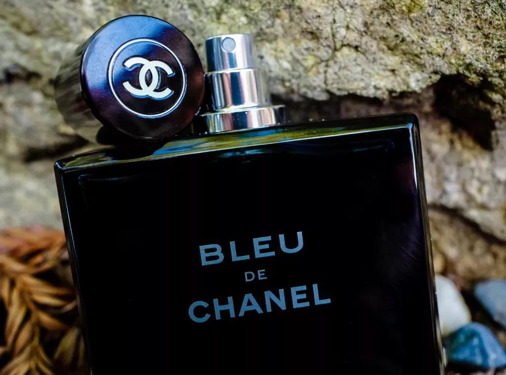 TA说：我的香水启蒙从sixgod开始