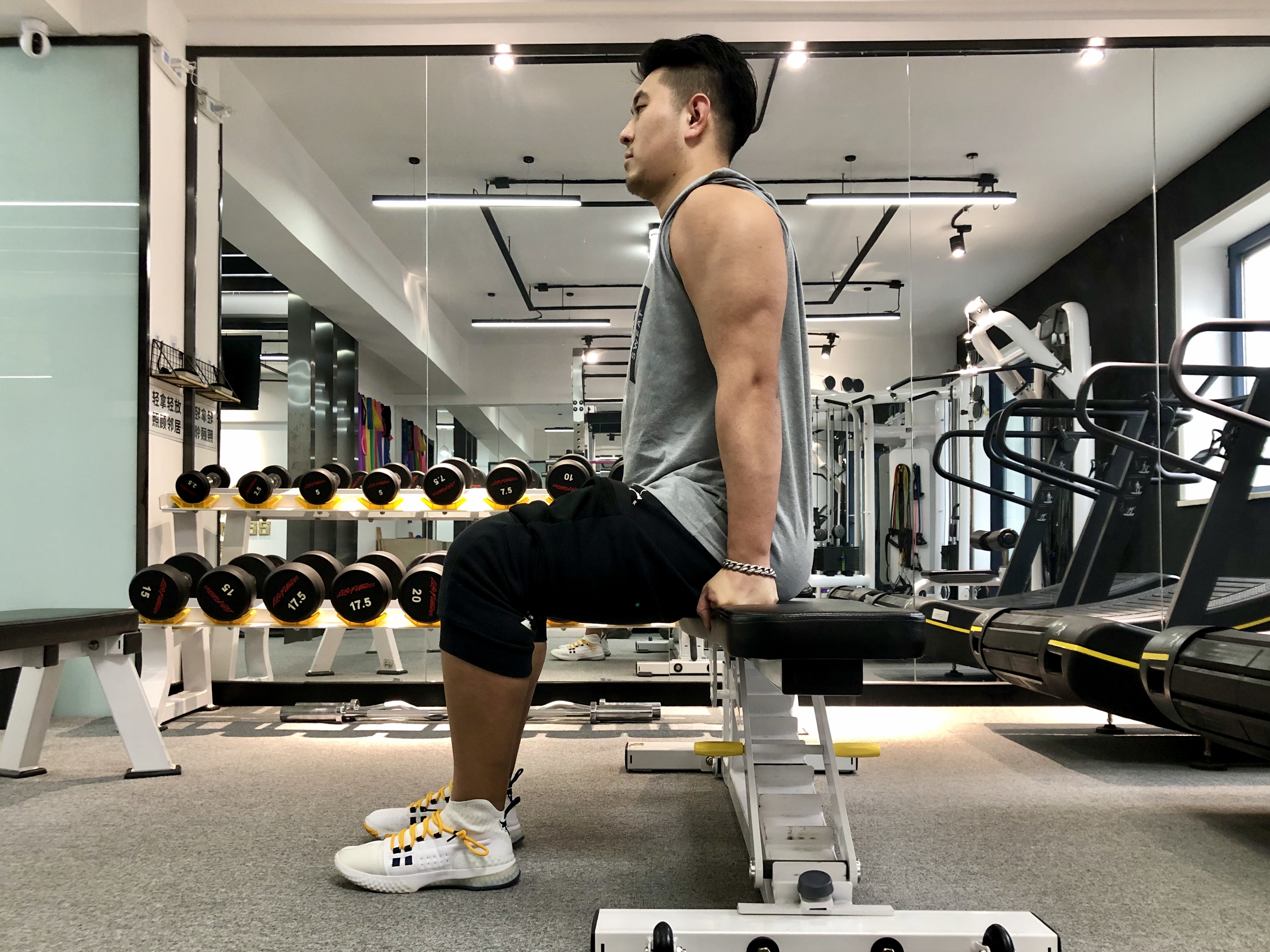 久站久坐久睡腰痛是怎么回事,腰痛久坐久站加重怎么办