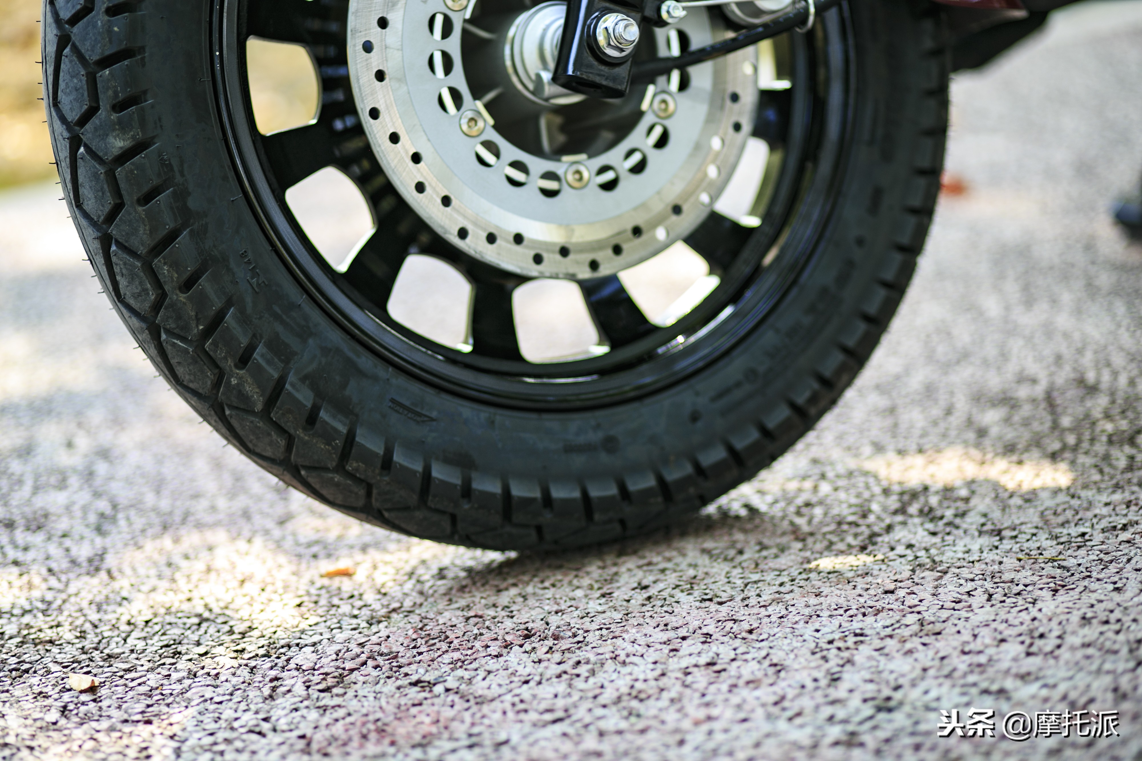 凯威极光200摩托车,钱江凯威荣光202和极光200的区别