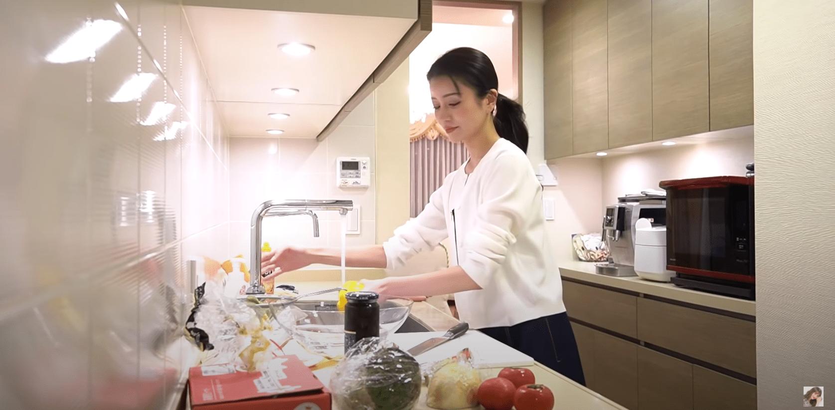 日本第一女公关年入2亿,日本公关第一人