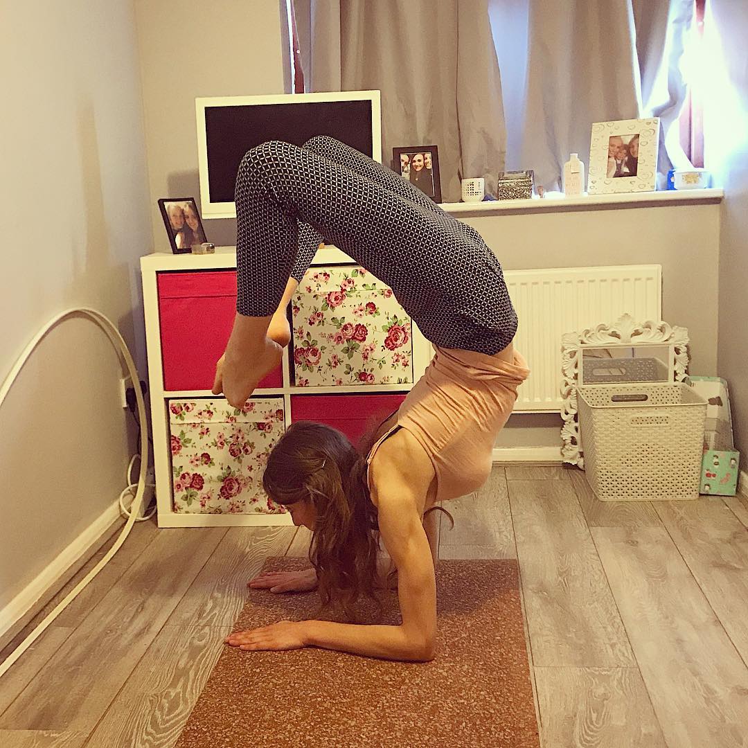 想要小腿又细又长学会这一套动作,小腿有些弯曲怎么变直