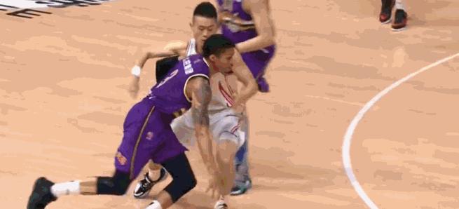 cba约瑟夫杨独揽41分,约瑟夫杨最后下场