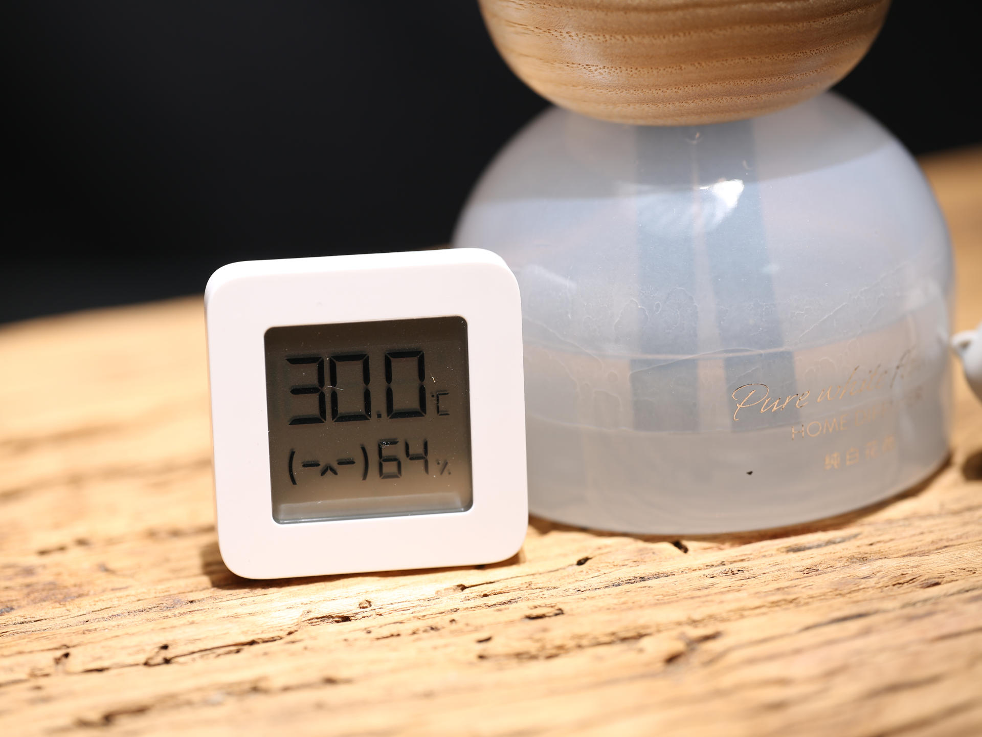 米家温度计测量鱼缸温度,小米米家温度计怎么换电池