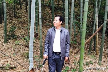 书写春联迎新春笔墨浓情送祝福,书写新篇章春联