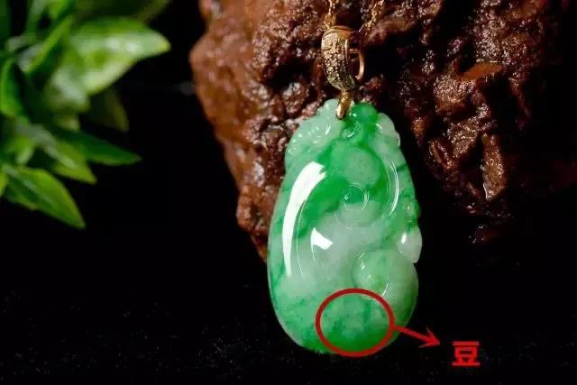 翡翠貔貅的寓意和佩戴技巧,翡翠貔貅戴什么链子