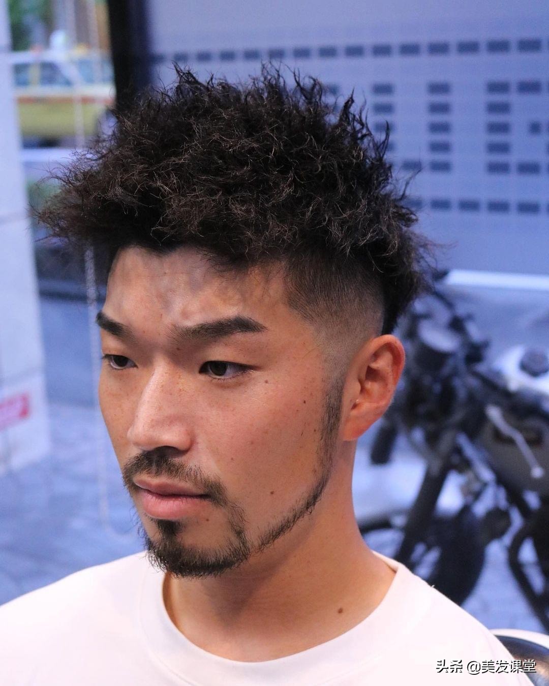 超火的男士凌乱油头造型,男生发型2020潮流短碎盖