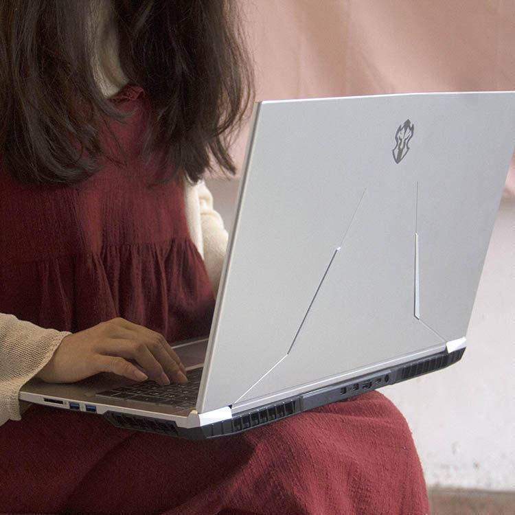 火影笔记本t7测评视频,火影t7游戏本首拆评测