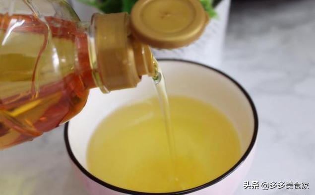 色拉油和调和油大豆油区别,橄榄油初榨和调和油的区别