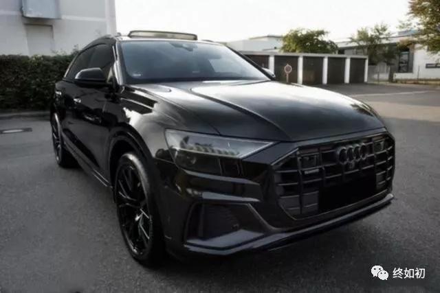 不愧是真正“撩妹王”!奥迪王牌配无框门+三大屏,卡宴招架不住