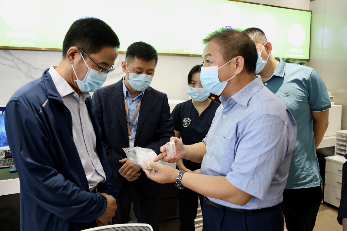 劲松口腔彭勤建博士助力中国航天口腔保障中心建设