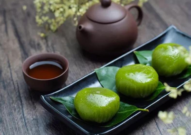 五月端午的艾叶有什么作用,端午前的艾叶与秋后的艾叶