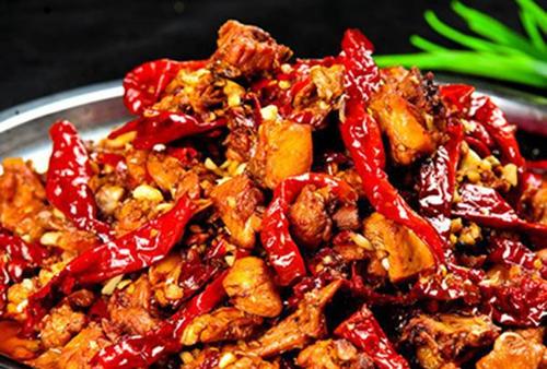 三十年辣味历史：麻辣烫、女神老干妈，中国人为何钟情吃辣