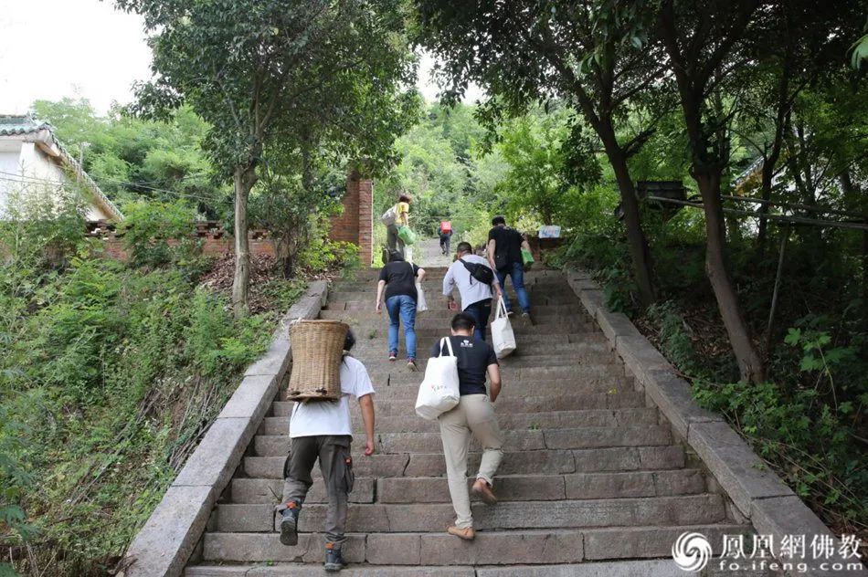 终南山端午供僧纪行:慧海公益带您走进神圣修行地