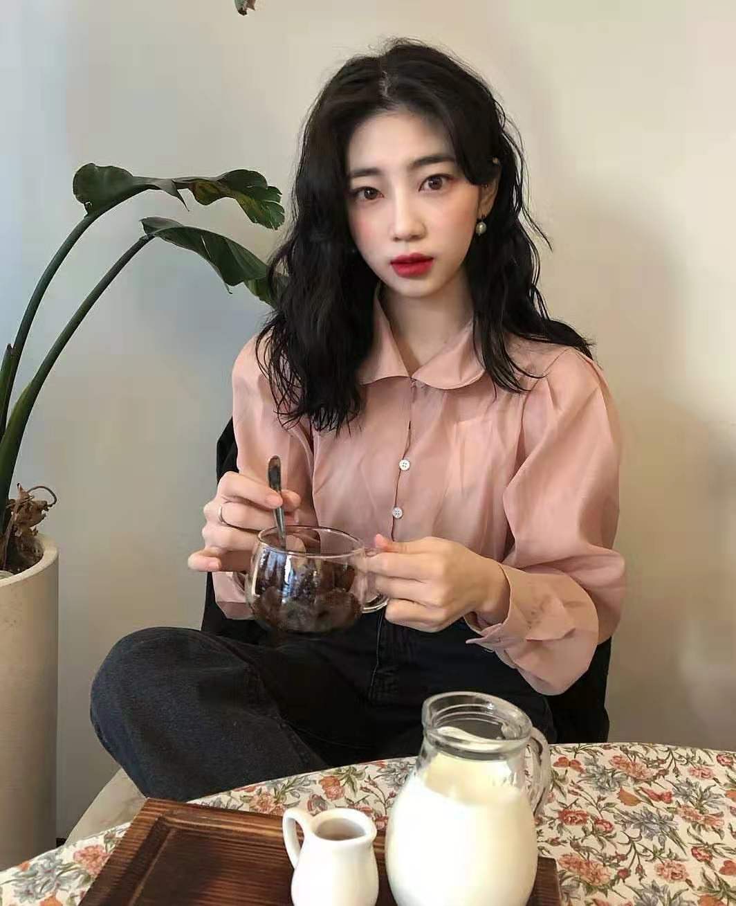 圆脸适合的短发发型烫发免打理,45岁减龄烫发发型免打理