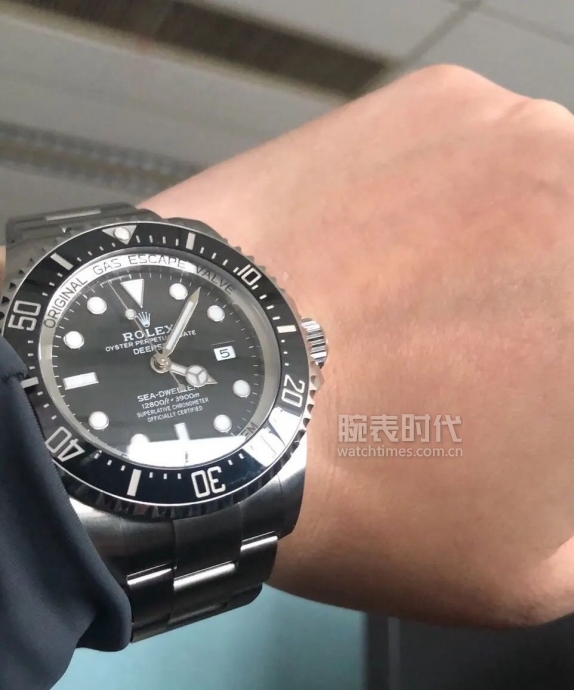 网友晒上千万的手表,网友晒1300手表