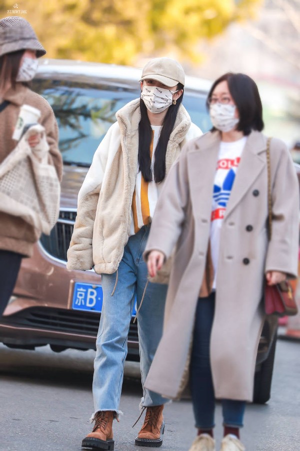 杨幂穿的新中式棉服同款,杨幂最近穿的阿迪达斯外套