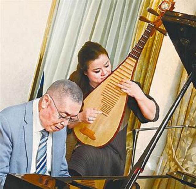 他一生娶妻三次，曾是*剑英叶**女婿，78岁迎娶女学生，81岁老来得女