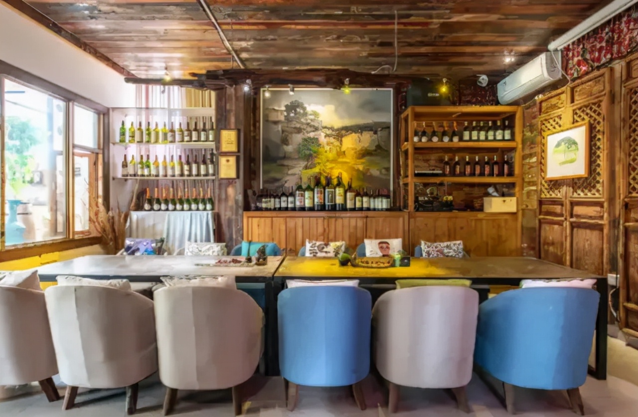 深圳大鹏古城边坐拥海岸线边的民宿，打卡百年古城丨巢里巢外