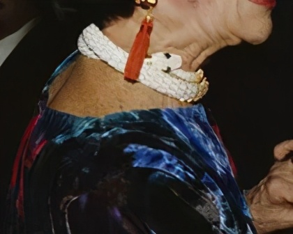 她让无知少女吃下*果禁**，从不忏悔