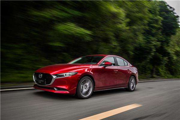 黑车不黑马自达的前一句是什么,黑车不黑马自达啥意思