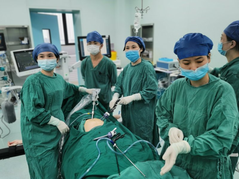 孕妇发生重大意外切除子宫,孕妇微创手术