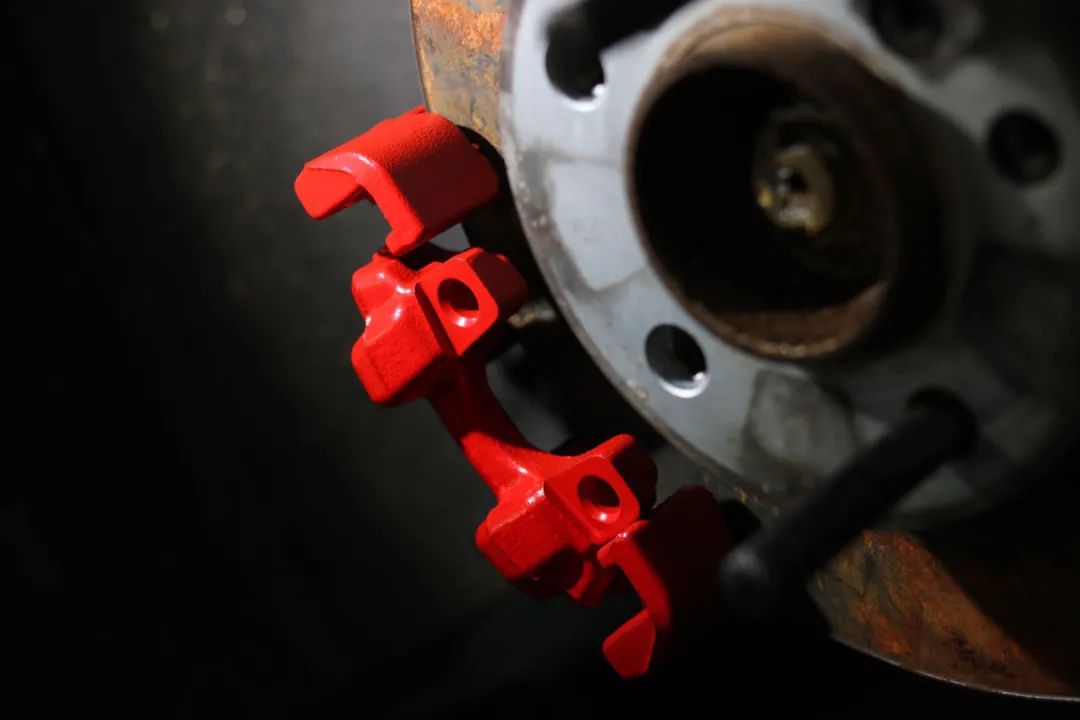 怪兽改造跑车视频,宝马f20120改装