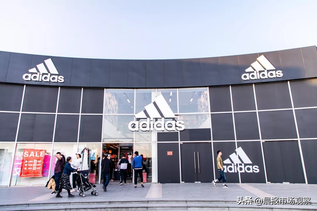 上海青浦百联绫致奥莱旗舰店,百联六城七店感恩日