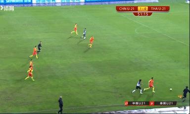 国足的花式失误,奇葩足球失误