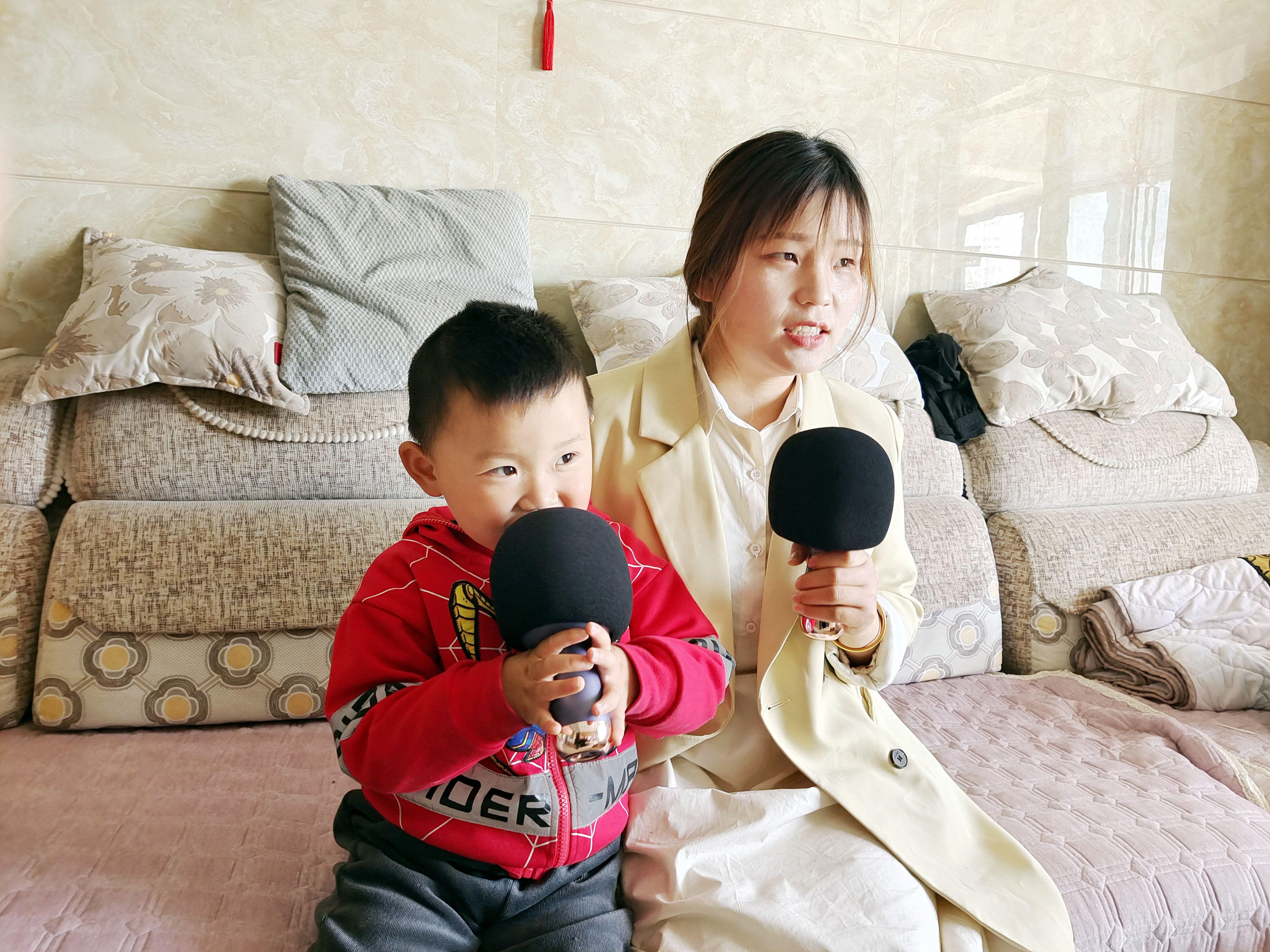 k歌麦克风大屏版,唱吧家庭ktv麦克风p60