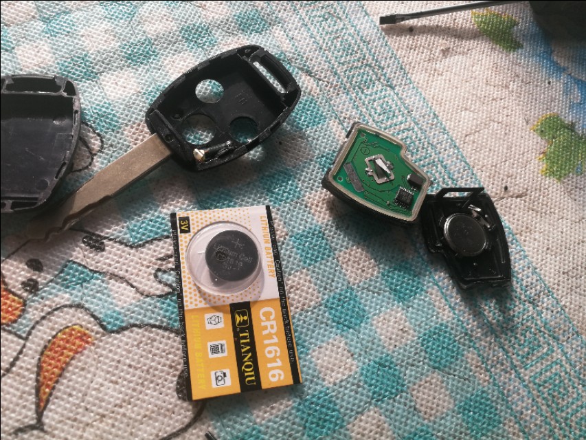 十代雅阁钥匙怎么换电池图解,雅阁七代遥控钥匙电池更换视频