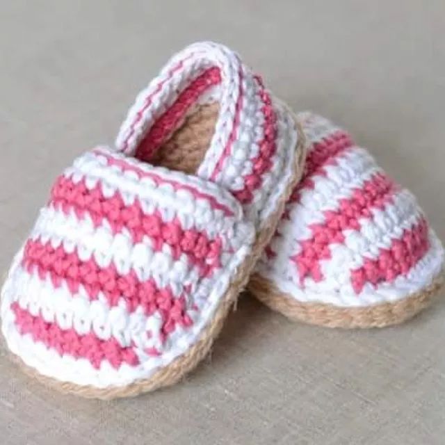 毛线钩宝宝鞋编织教程全过程,编织宝宝鞋最新款式