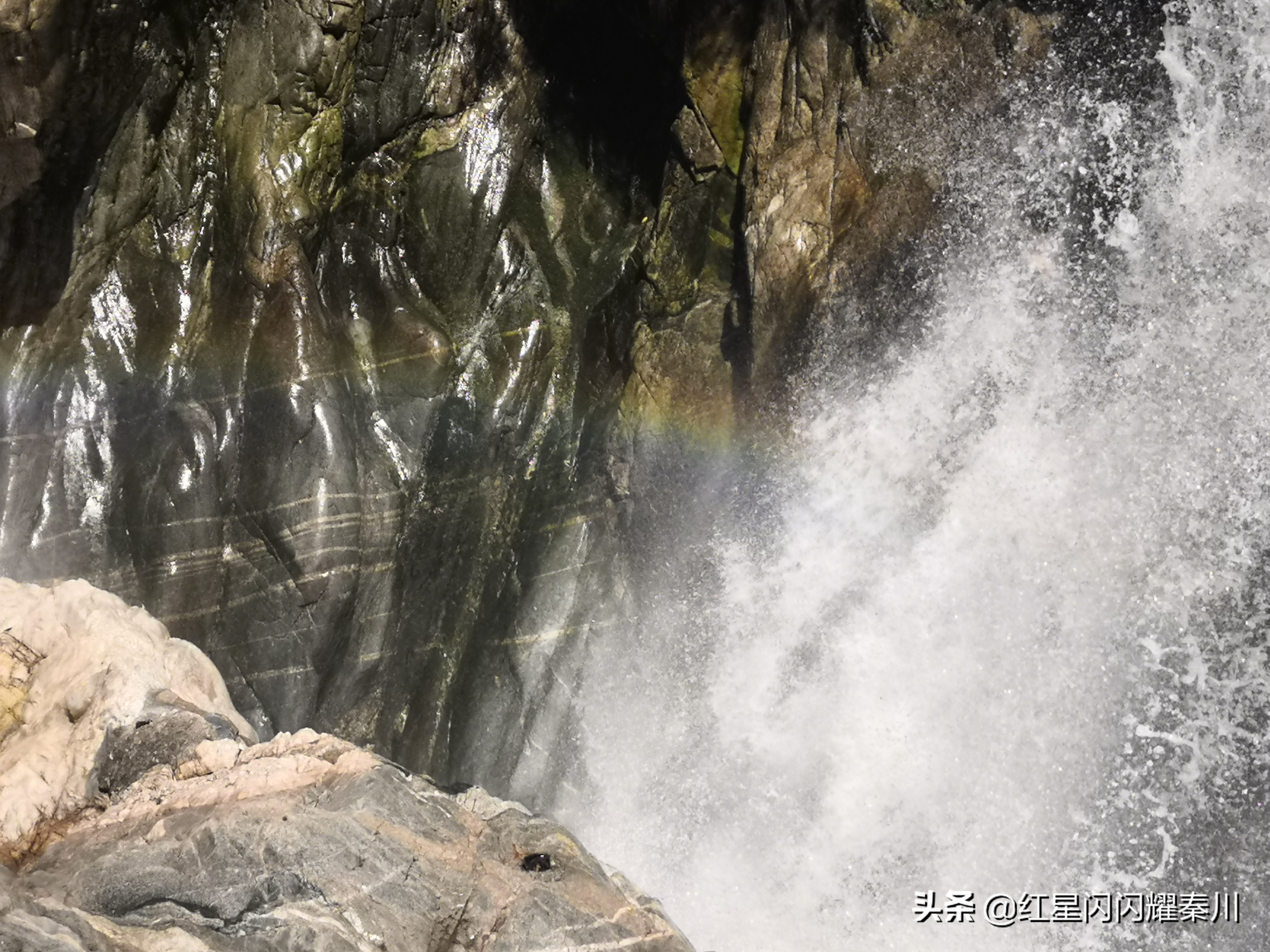 石门一道终日雷——高冠瀑布雨后游