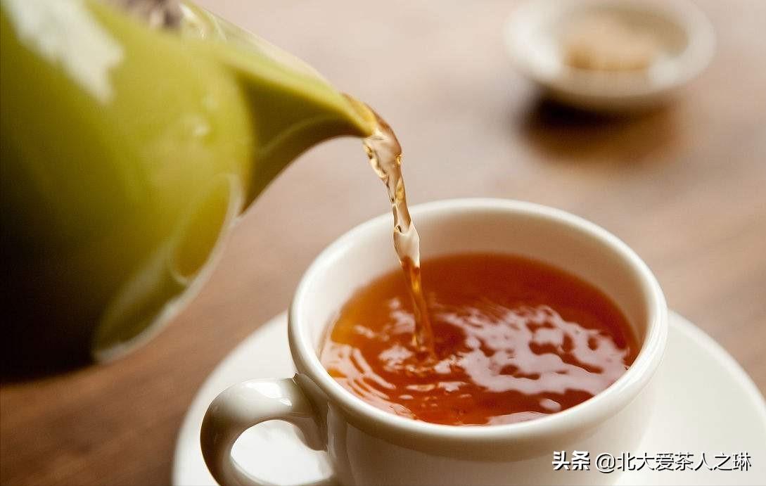 一杯好的红茶温暖了整个秋天,秋天喝红茶的好处和坏处