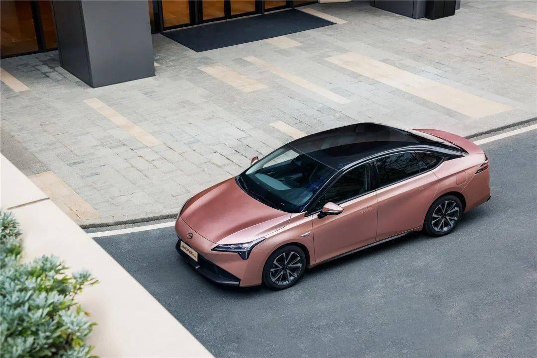 试驾2022款昂科威plus,新款蓝色昂科威plus试驾