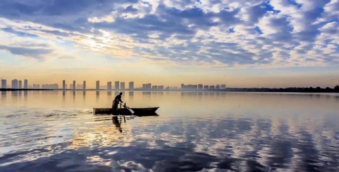 哈尔滨国际足球学校,太原国际足球学校