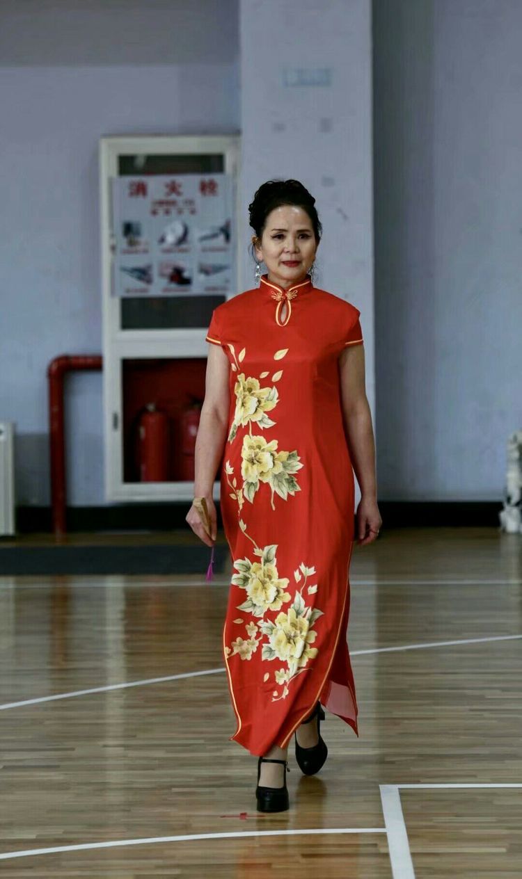 百合艺术团舞蹈视频,百合镇舞蹈队表演视频