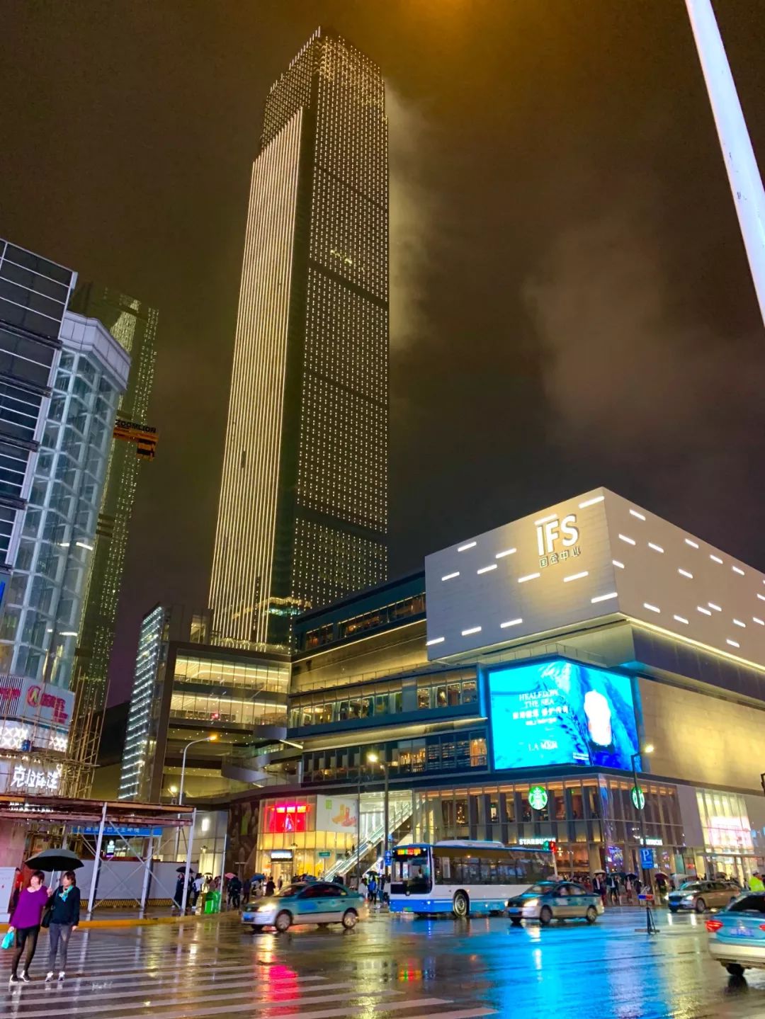 享受这个城市的美好,感受长沙这座不夜城