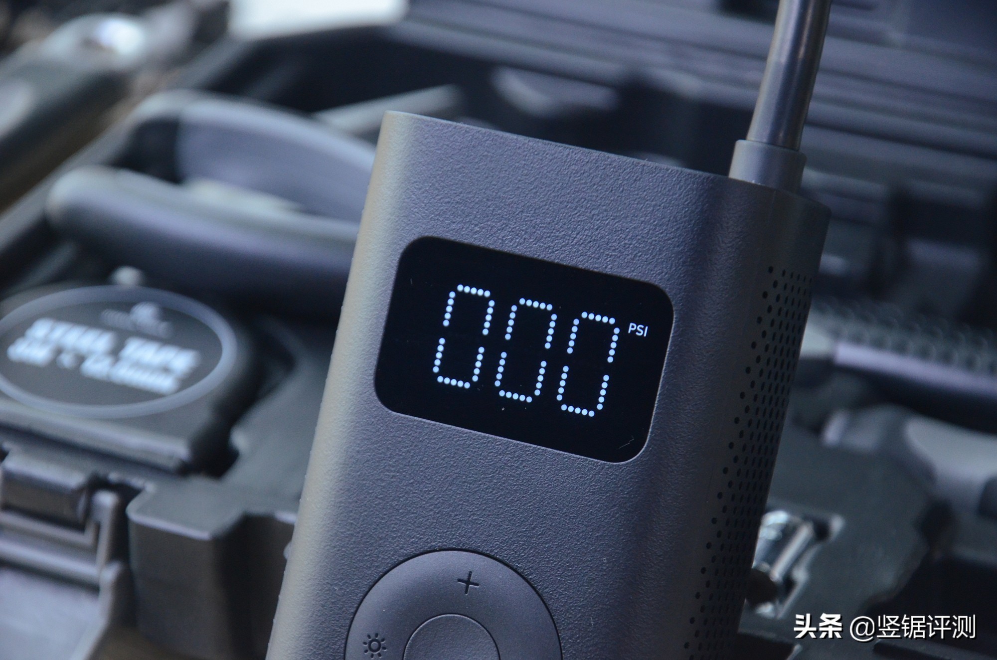 可以去修理厂给车胎充气么,去汽修店给轮胎打气多少钱